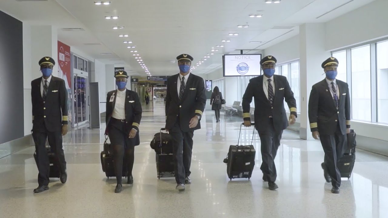 Group Of Hampton University Alumni Pilots Reunite To Work For The Same Airline