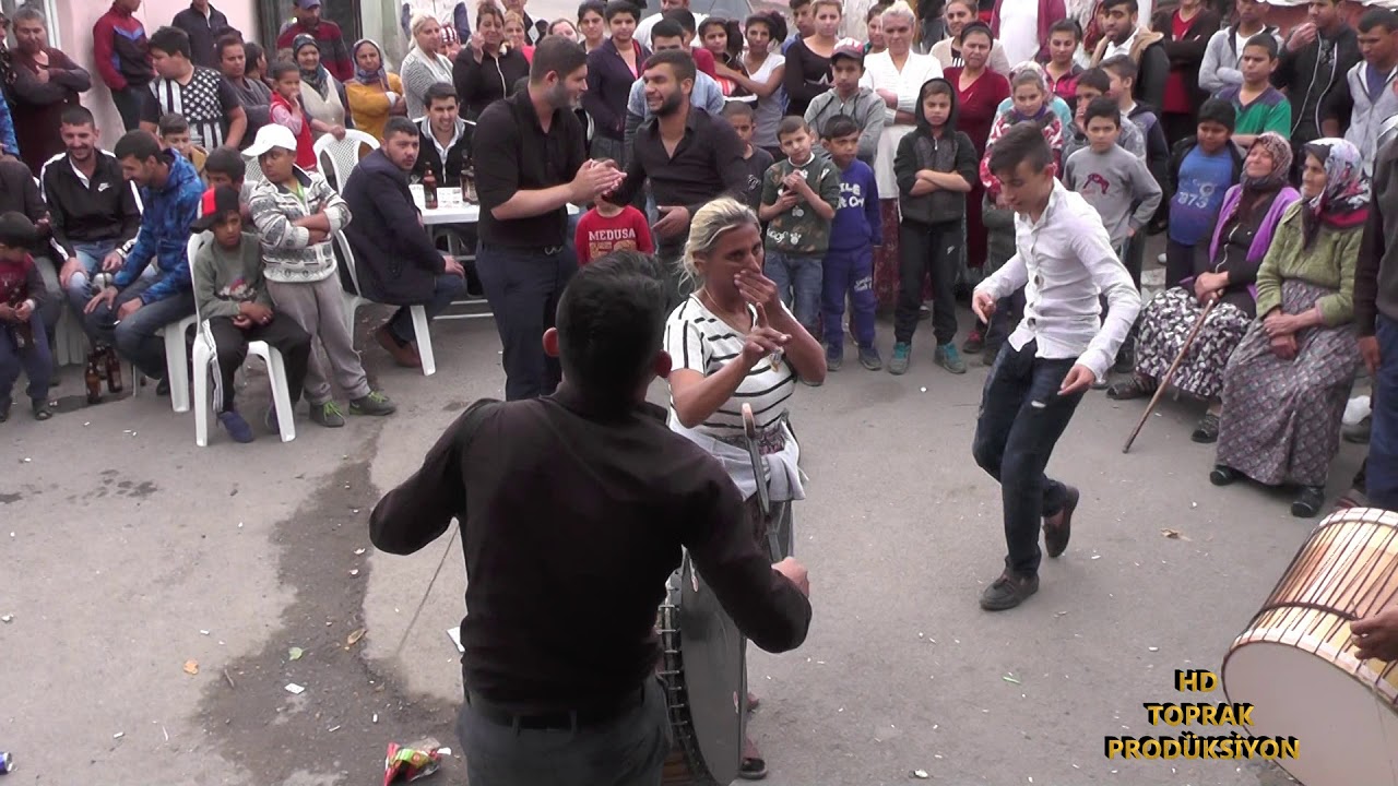 ROMAM SEVERLER ÇORLU DA DAVUL  ŞUOW BÖYLE OYNANIR  TOPRAK PRODÜKSiYON