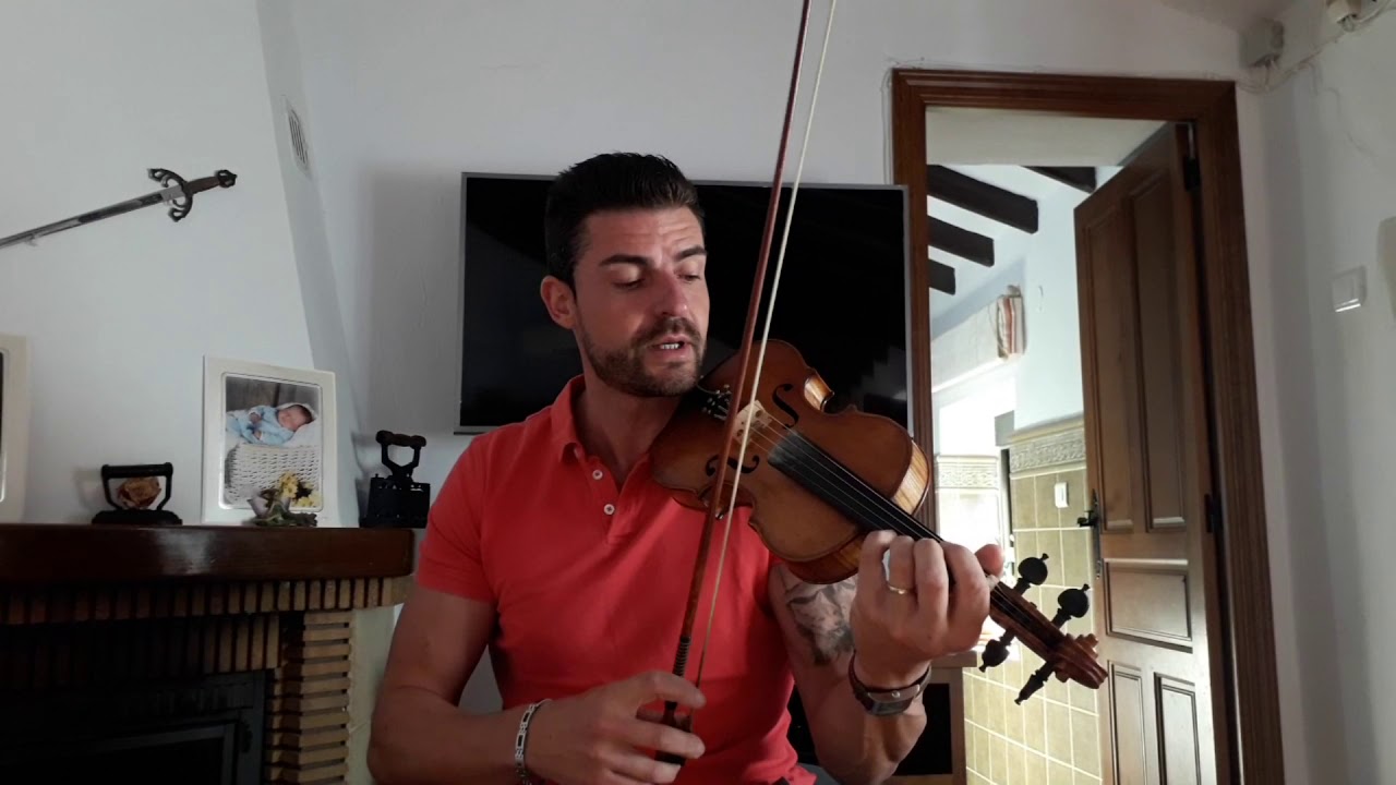 Empezamos con el violín. La Antigua y un poco de paseo.