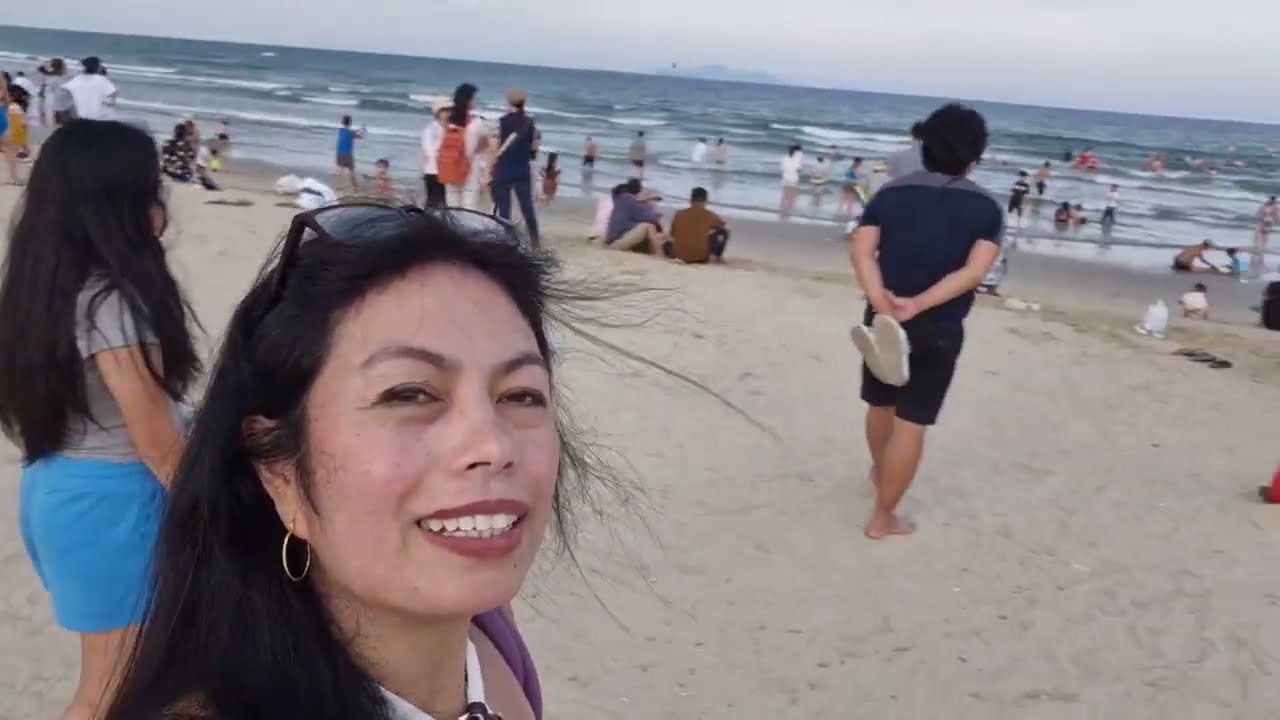 Danang Vietnam. night market and Dragon fire show!!!