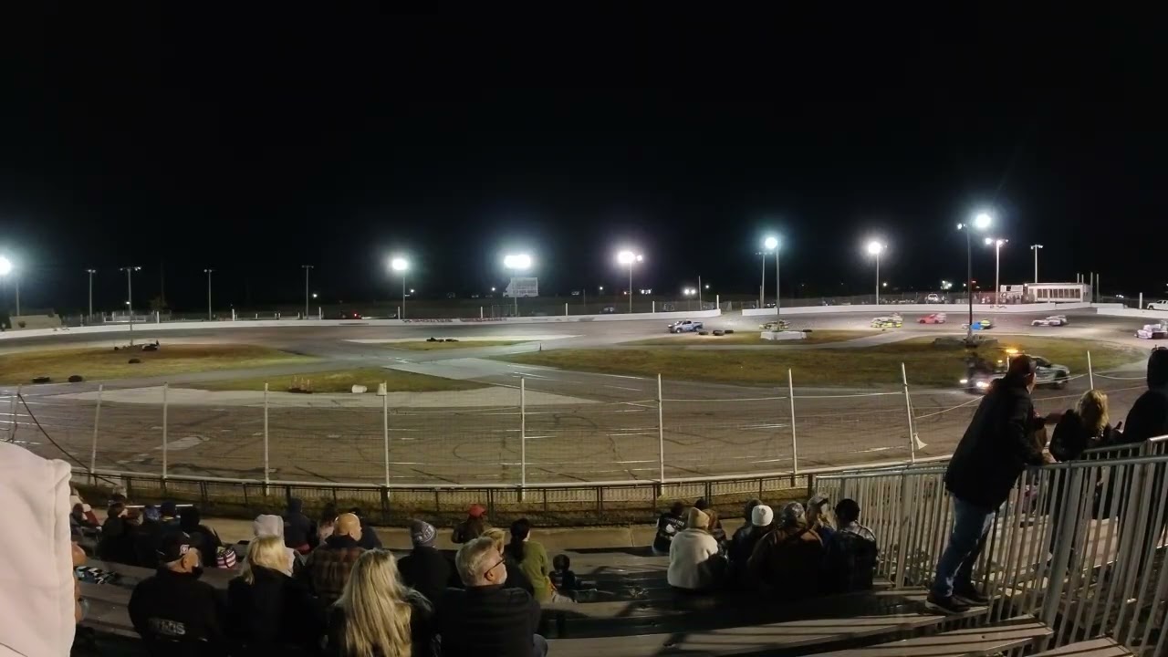 Outlaw figure 8 - showtime speedway - 2-7-2026