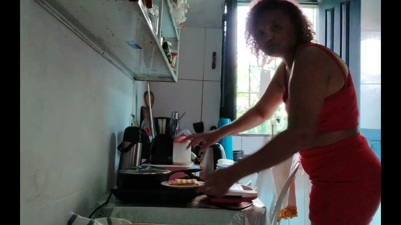 Fazendo misto quente 