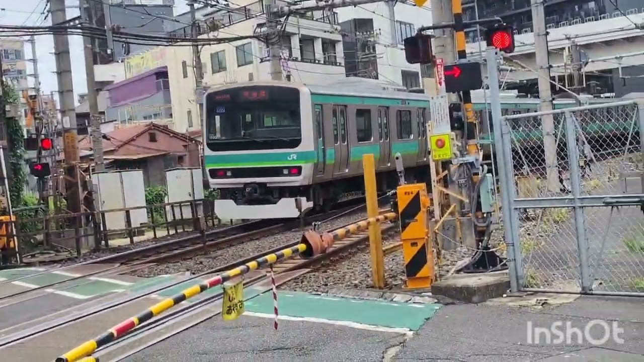 関東の電車通過シーン  画質が悪いとこがあります。小さい子の声が入っているところがあります。
