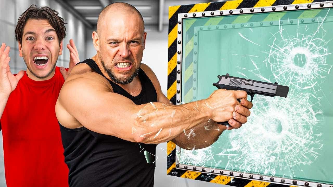 100 WARSTW SZKŁA KULOODPORNEGO VS NAJSILNIEJSZY CZŁOWIEK ŚWIATA! 