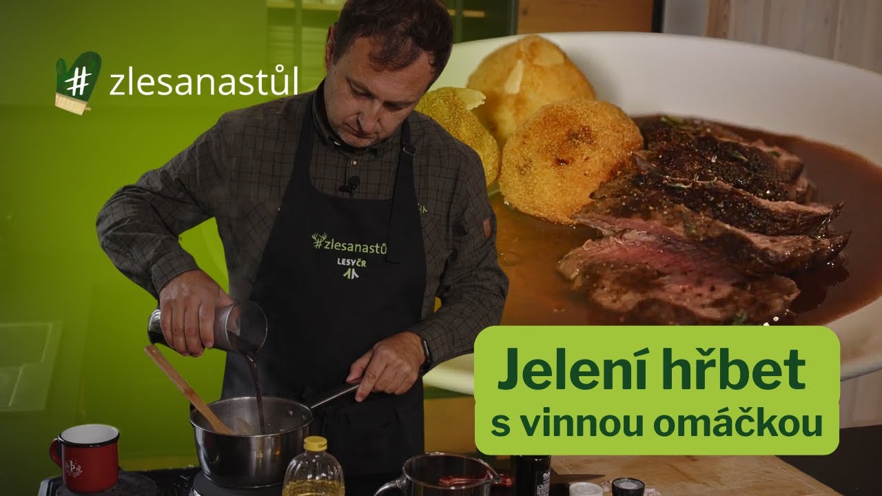 Hřbet z jelena siky s omáčkou z červeného vína s čokoládou a bramborovou kroketou s mandlemi
