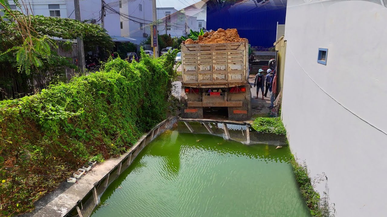 New Landfill Task! Be Careful! Using Dump Truck & Dozer Pushing Soil 5x30m Flooded Area!! 