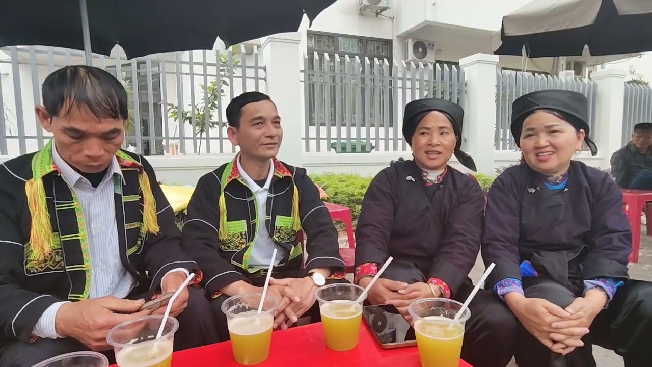 Phần 2. Trai Thạch Đạn gái Thiện thuật hát dân ca giao lưu ngày Hội đền Tà Phủ vui quá 