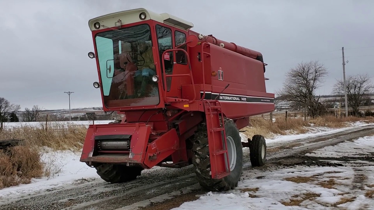 1981 International 1420 Combine - Selling on BigIron Auctions - Mar. 11, 2020