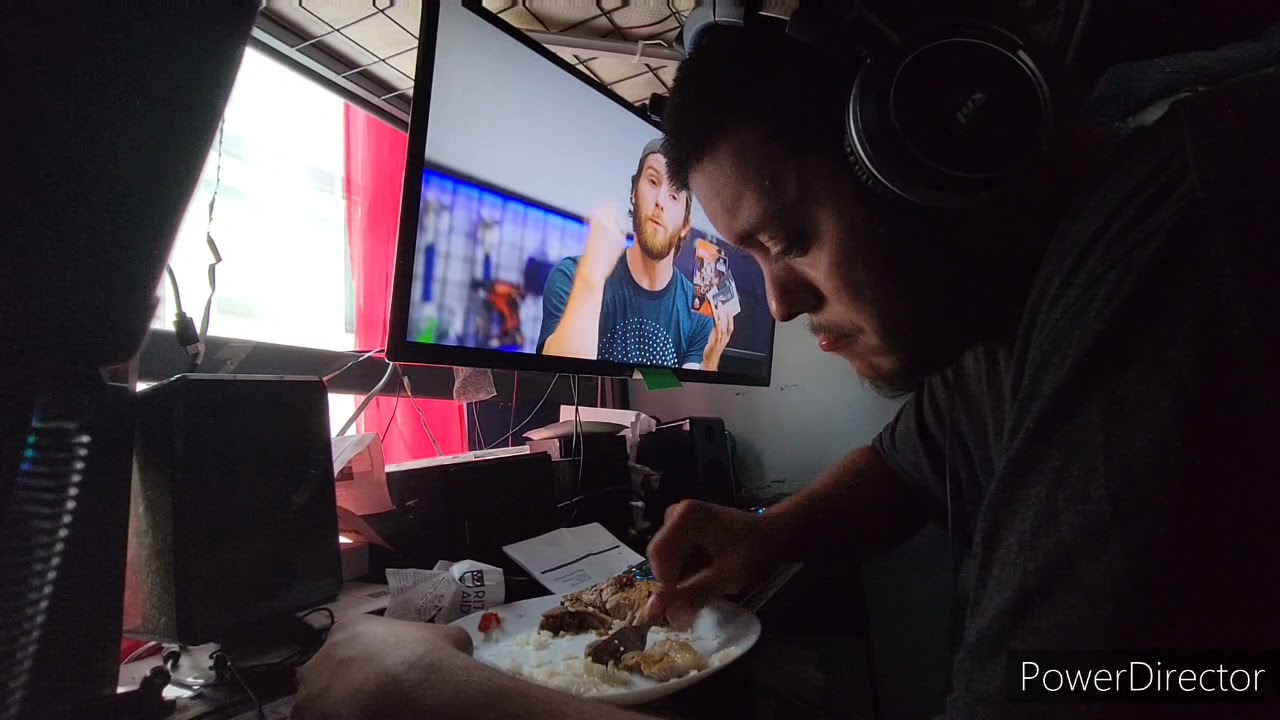 ASMR Eating Computer use