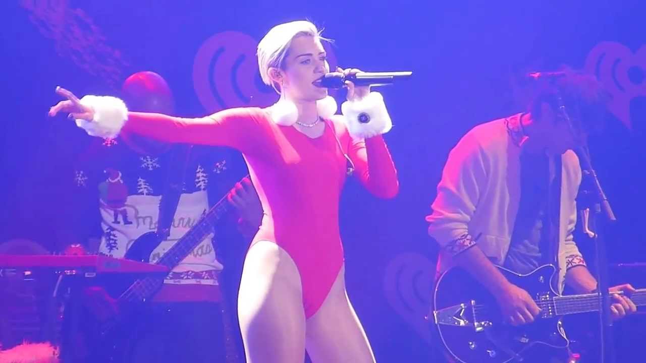 Miley Cyrus = Wrecking Ball = KDWB JingleBall 2013 Live - Xcel Energy Center - St. Paul, Minnesota
