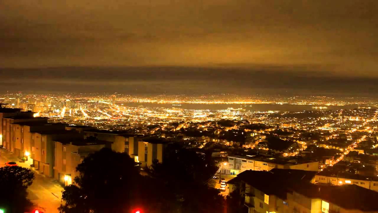 San Francisco Bay - Fog roll-in view