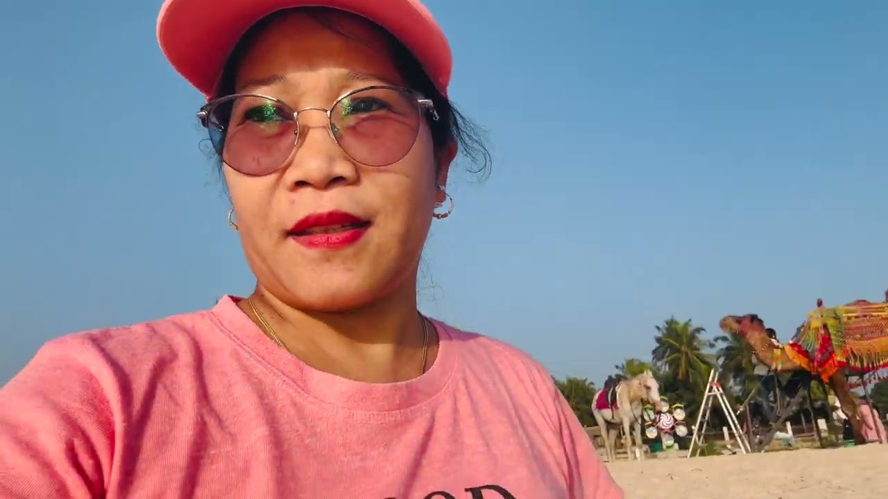 Orlene swimming in Kaup Beach @orlenenoronhavlogs