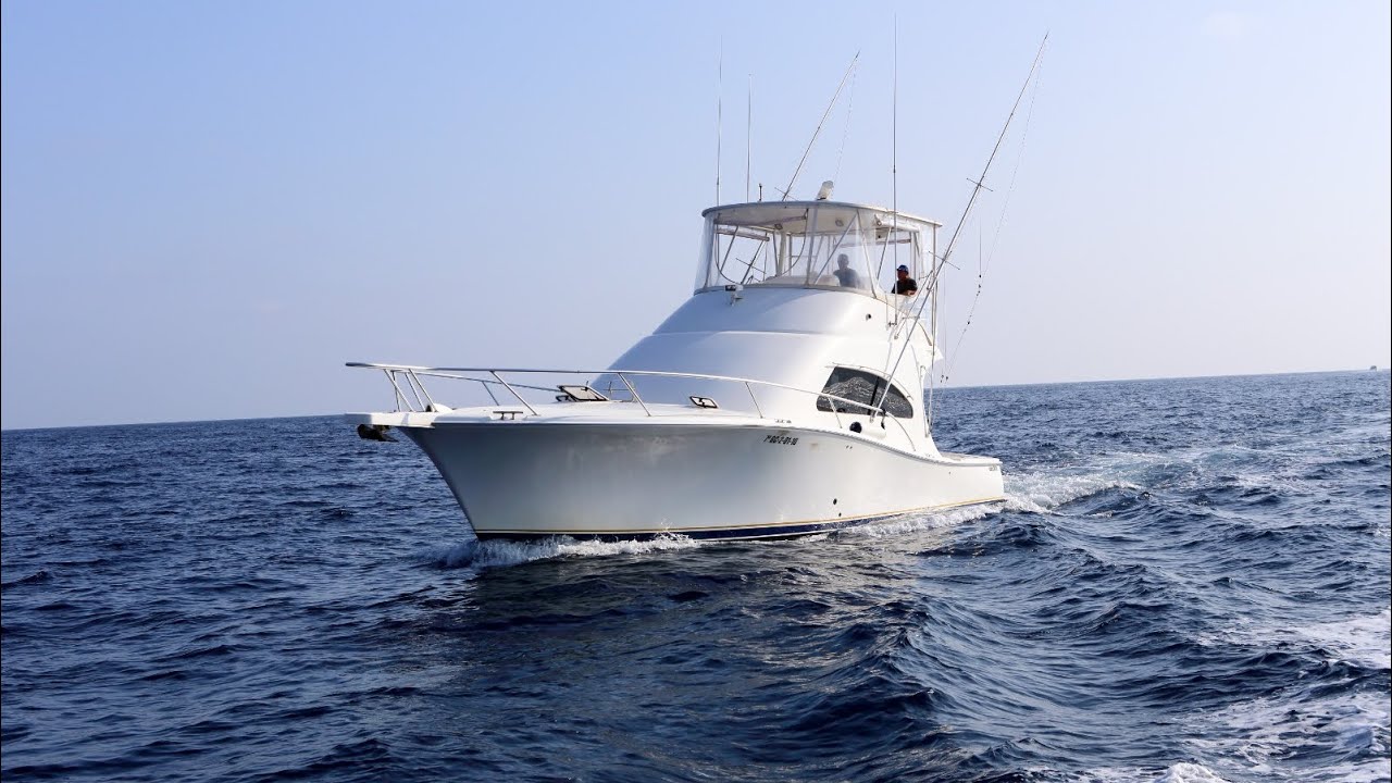 Luhrs 41 Convertible Flybridge - For sale by We Buy Boats Spain