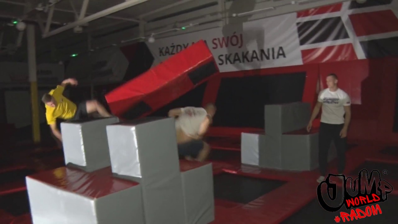Wbiliśmy w nocy na park trampolin!  *CAŁY DLA NAS*