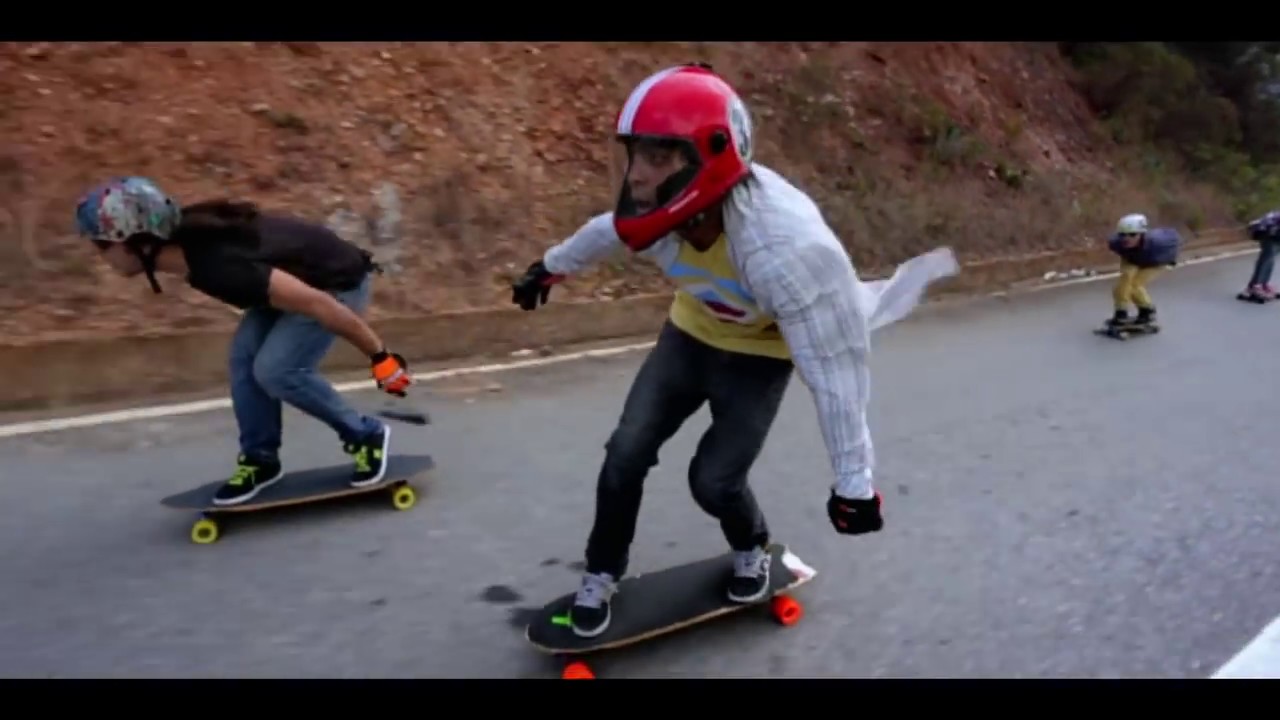 Apache - Como Venga (ft. Gona) [Vídeo Oficial]