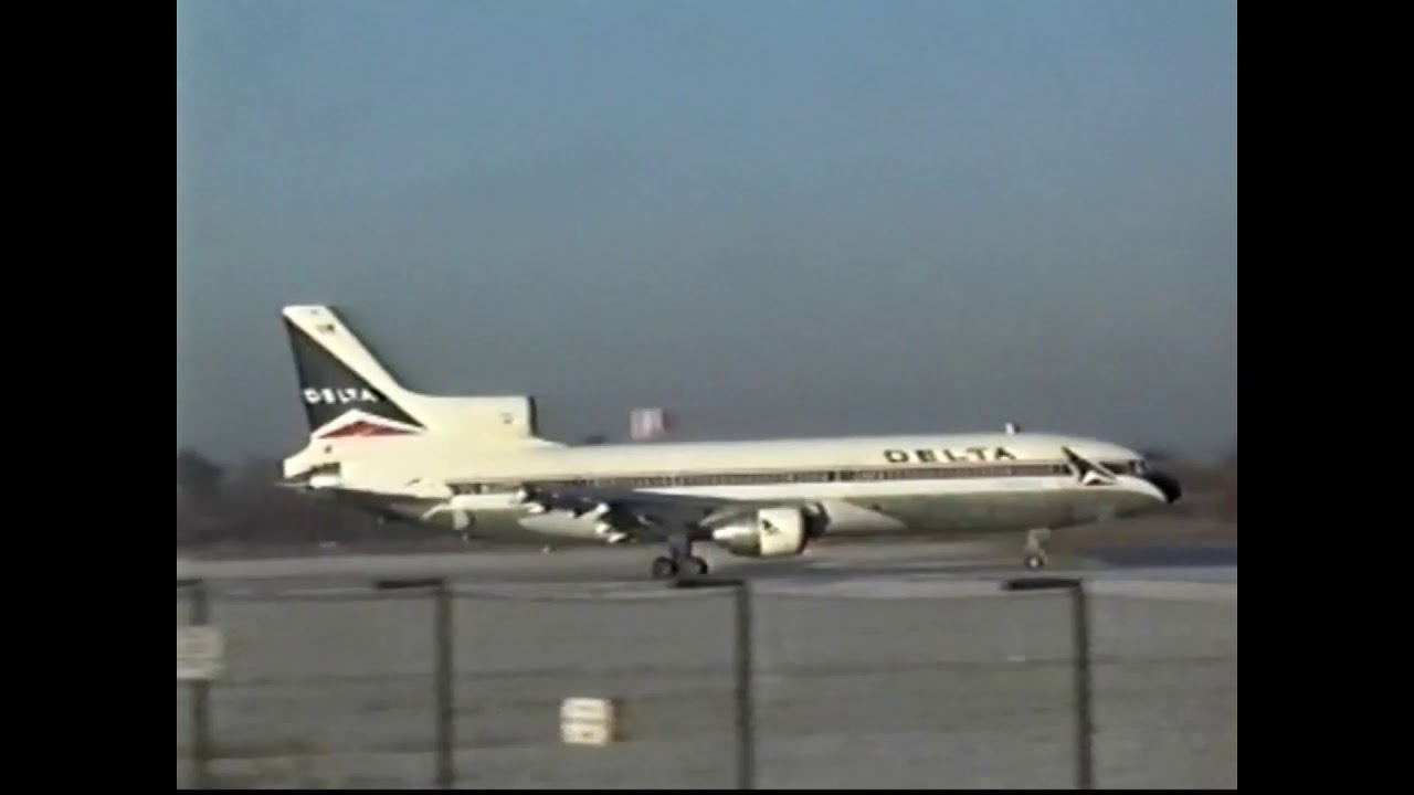 Manchester Airport aircraft 1990s. Part 9: A beautiful Winters Day