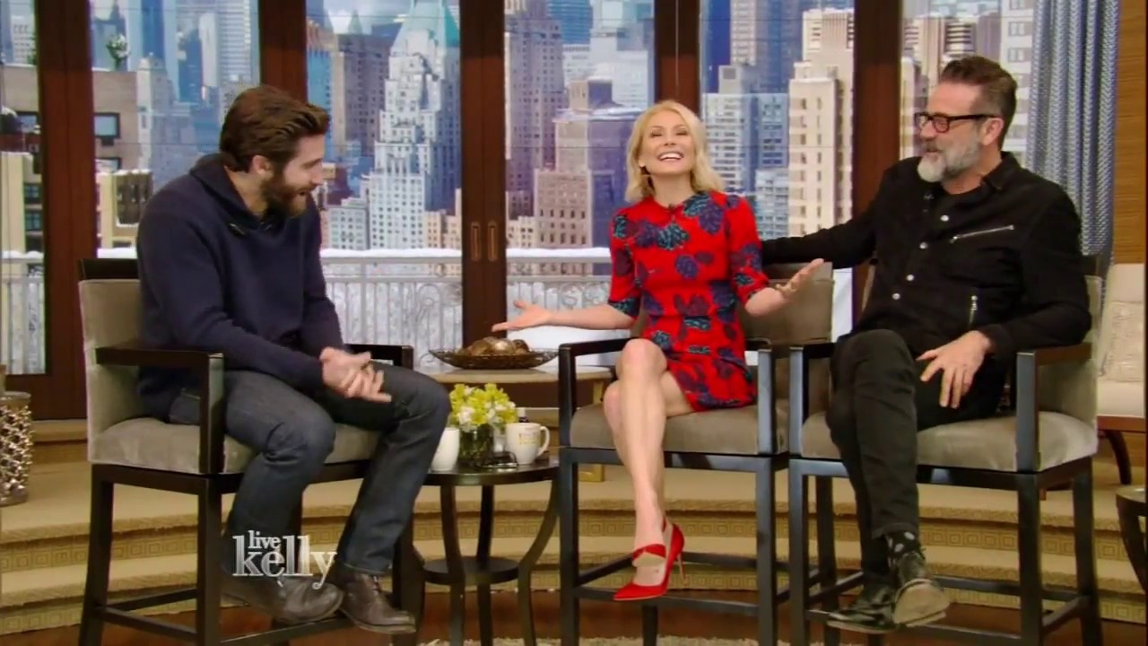 Jake Gyllenhaal on Dealing With Audience Interruptions on Stage