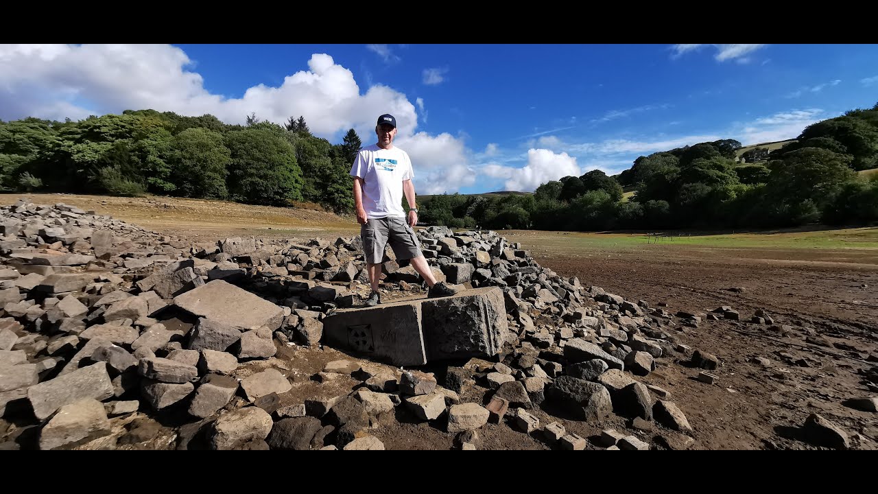 A visit to the ruins of the 'drowned' lost village of Derwent, Derbyshire, England. 30/08/25