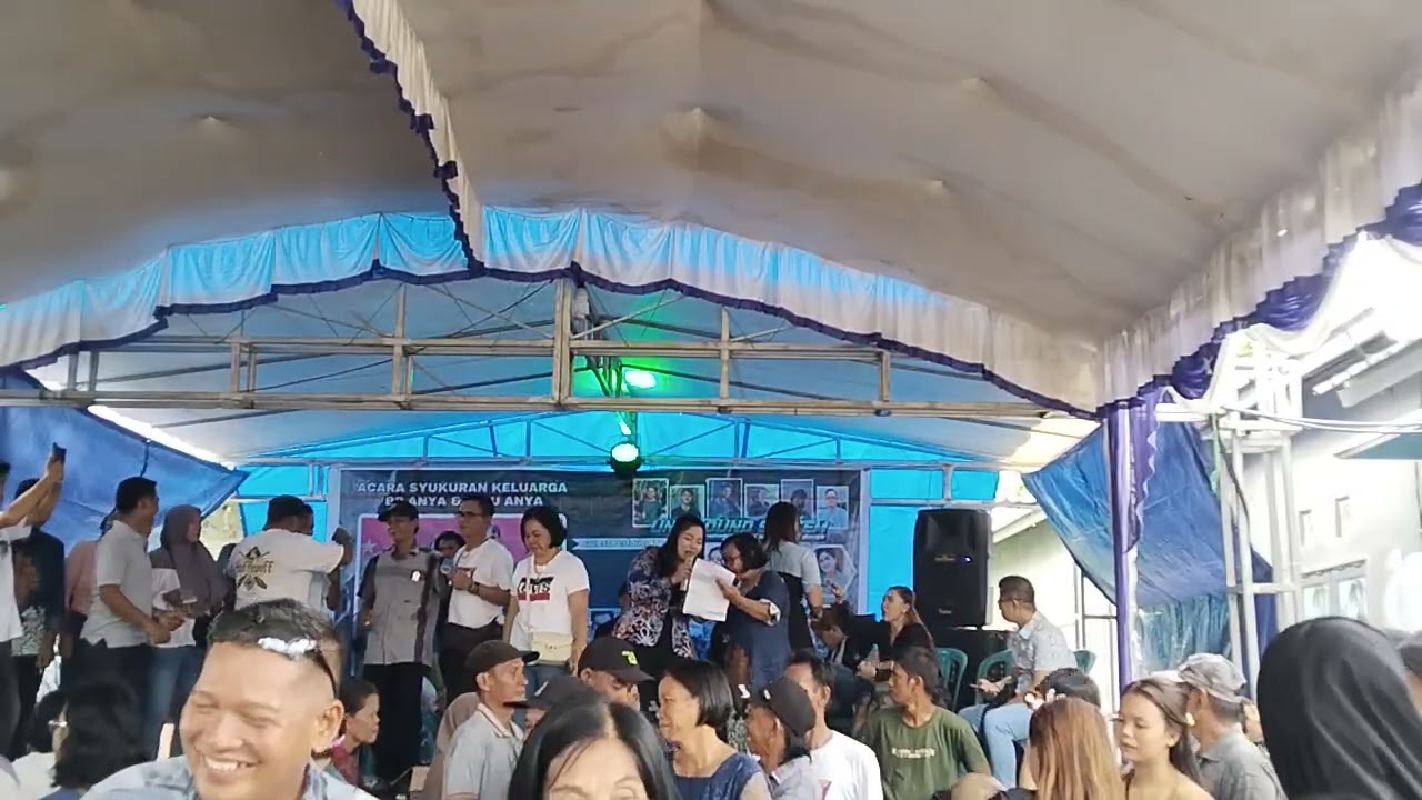 Rizna L agan II KARUNGUT ACARA SYUKURAN INDU ANYA BP ANYA DESA PULAU KALADAN