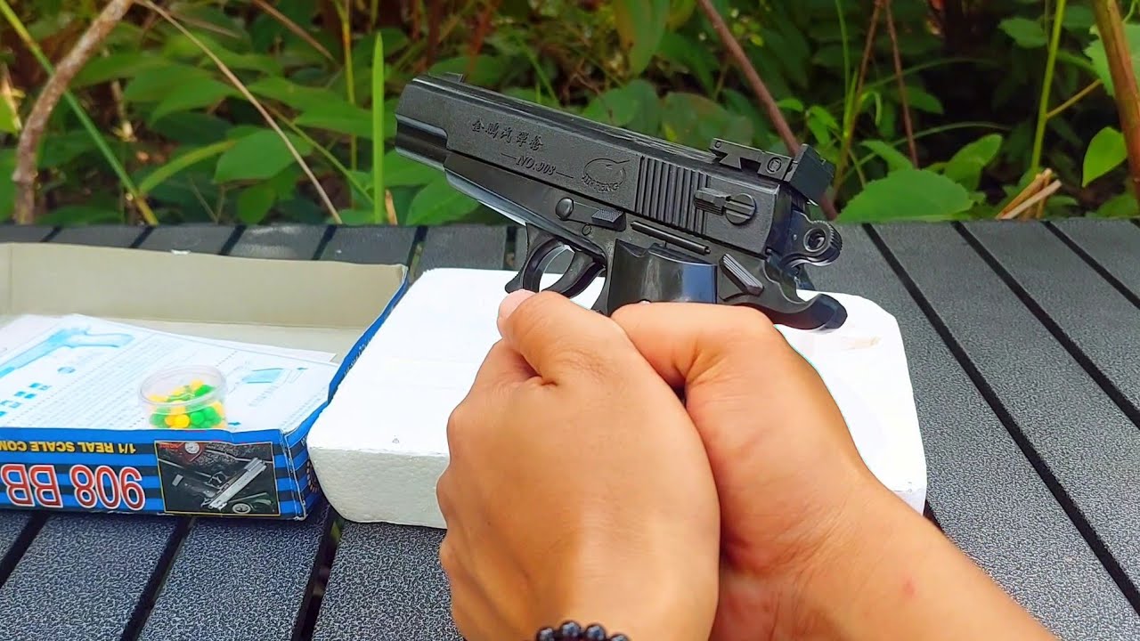 1/1 REAL SCALE PISTOL AIR SOFT GUN