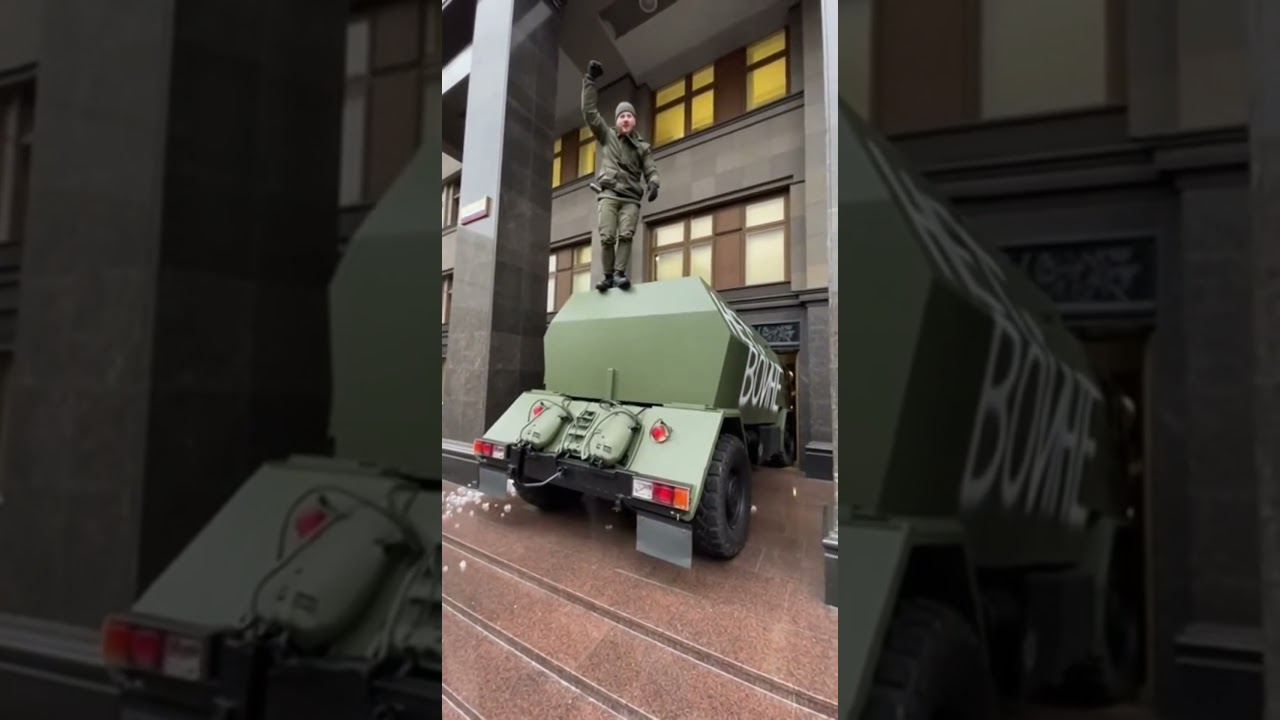 Ветеран влетел  в госдуму в знак протеста #russia #вукраине #новости #война