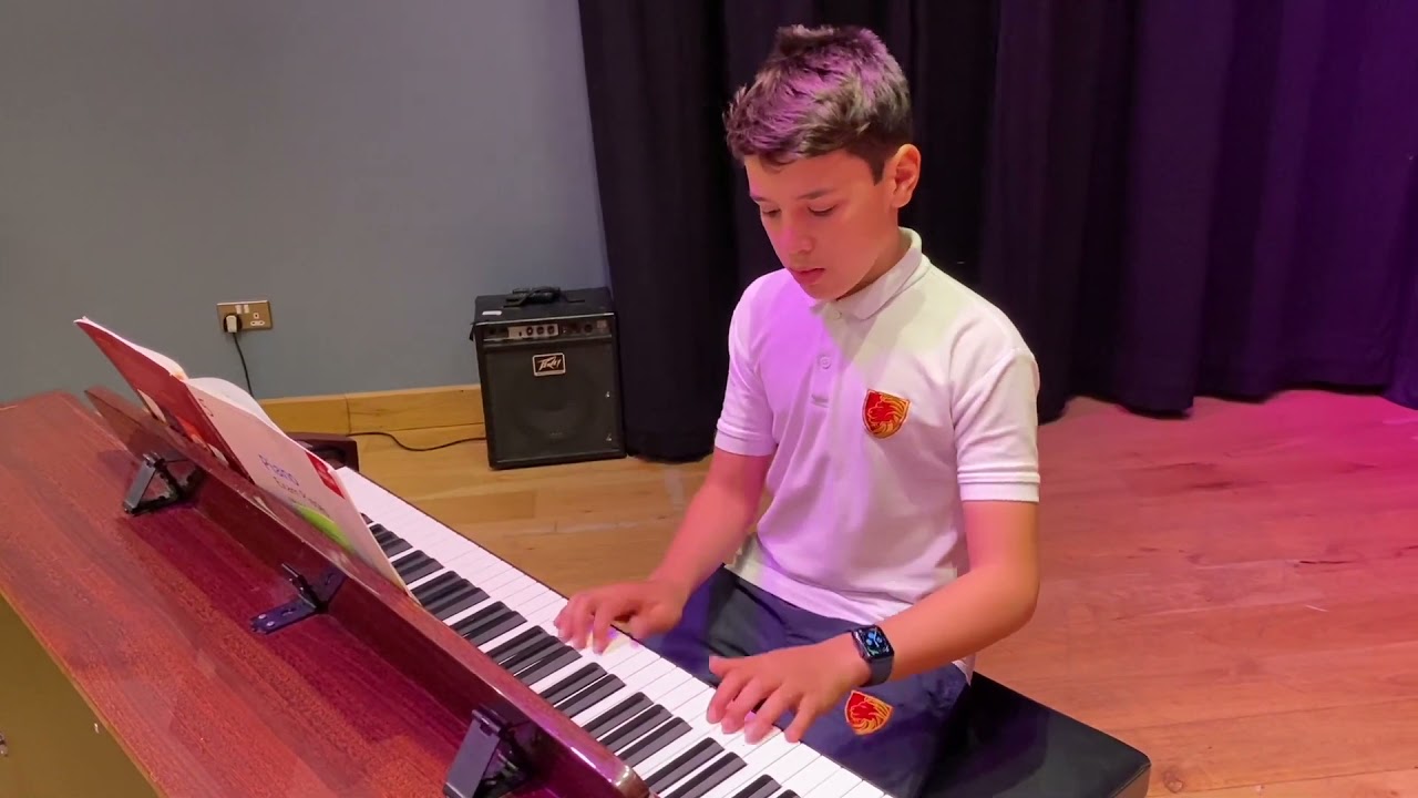 LEO ROBINSON - La Chevaleresque on Piano