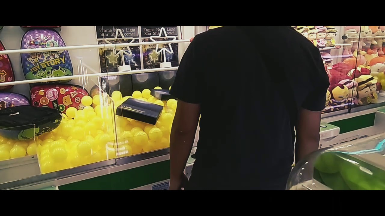 Suria Sabah Claw machine