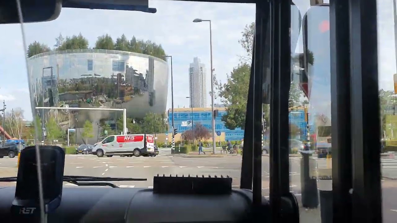 RET buslijn 44 van Rotterdam centraal naar Zuidplein (versnelt) in de RET 1415