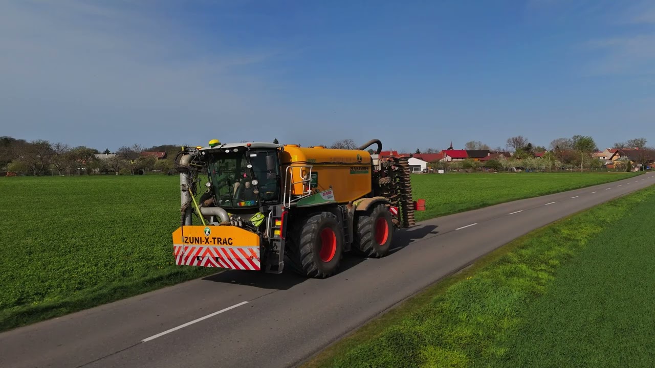 Hnojení s class Xerion 4000  & 3x JCB Fastrac