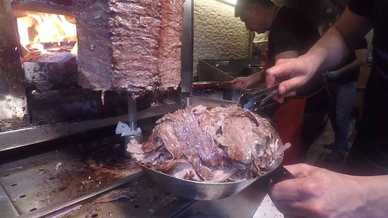 TÜRKİYE'NİN EN ÇİRKİN ET DÖNERİ DENİZLİ DE - Yemek Videoları