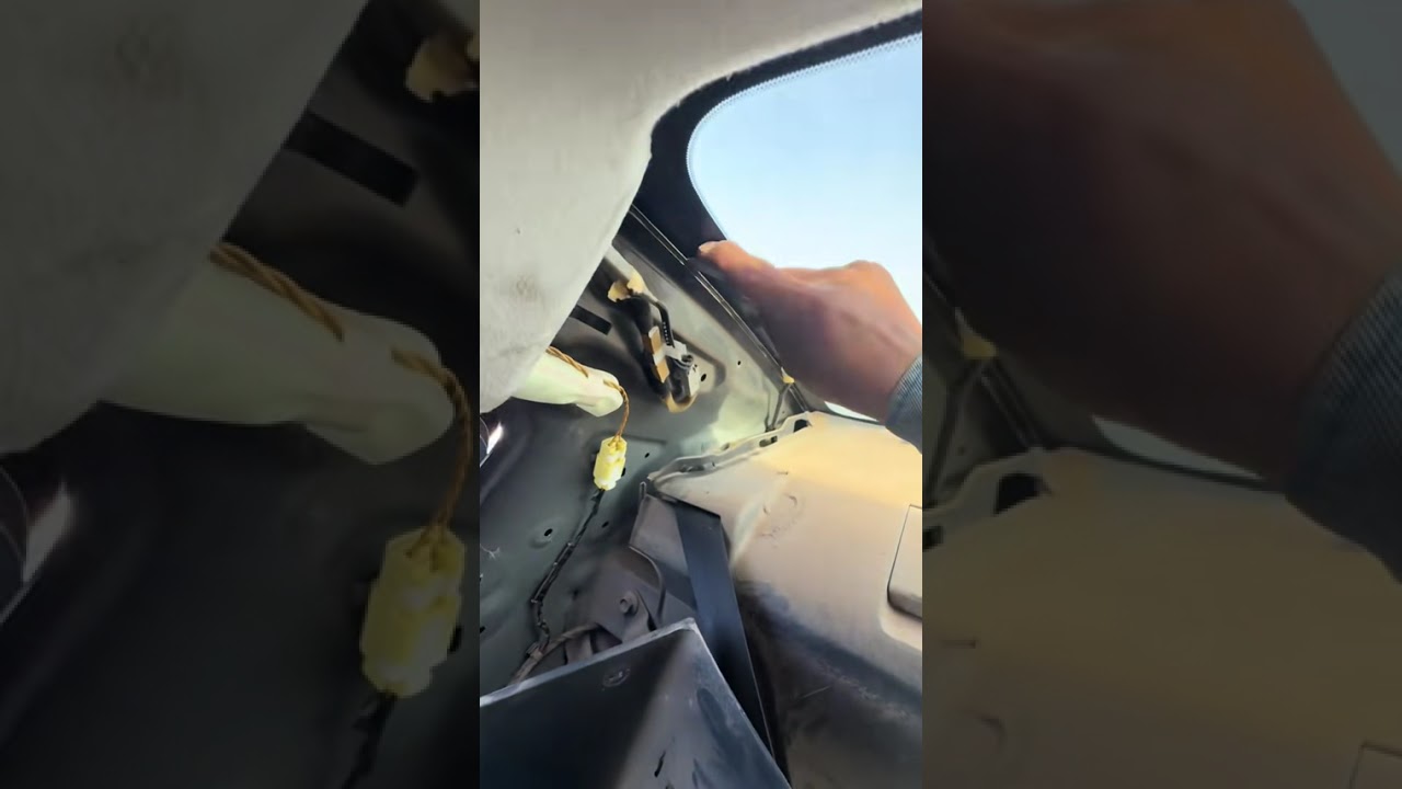 Cómo quitar medallón de Mazda 3 mod. 2011 