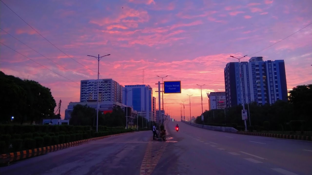 Karachi Rain | Road conditions | Airport To Nursery | Shah-re-Faisal.  #rain #karachi #subscribe