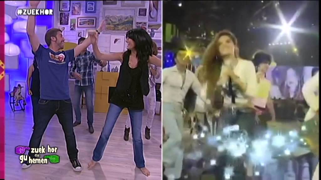 Manu Maritxalar, jaun eta jabe, 'Macarena'ren estilora dantzatzen