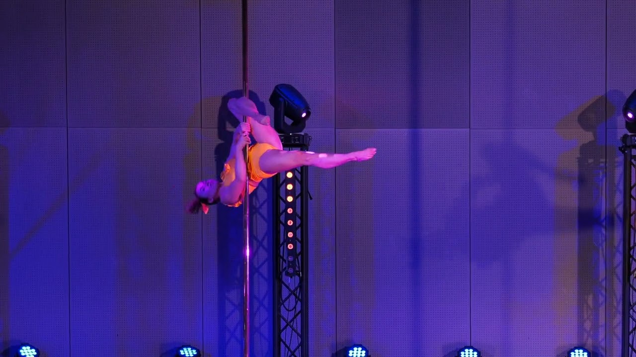 3rd place - Barbara Mendyka Jarominek - Pole Dance Show 2022 - Women Semi Pro