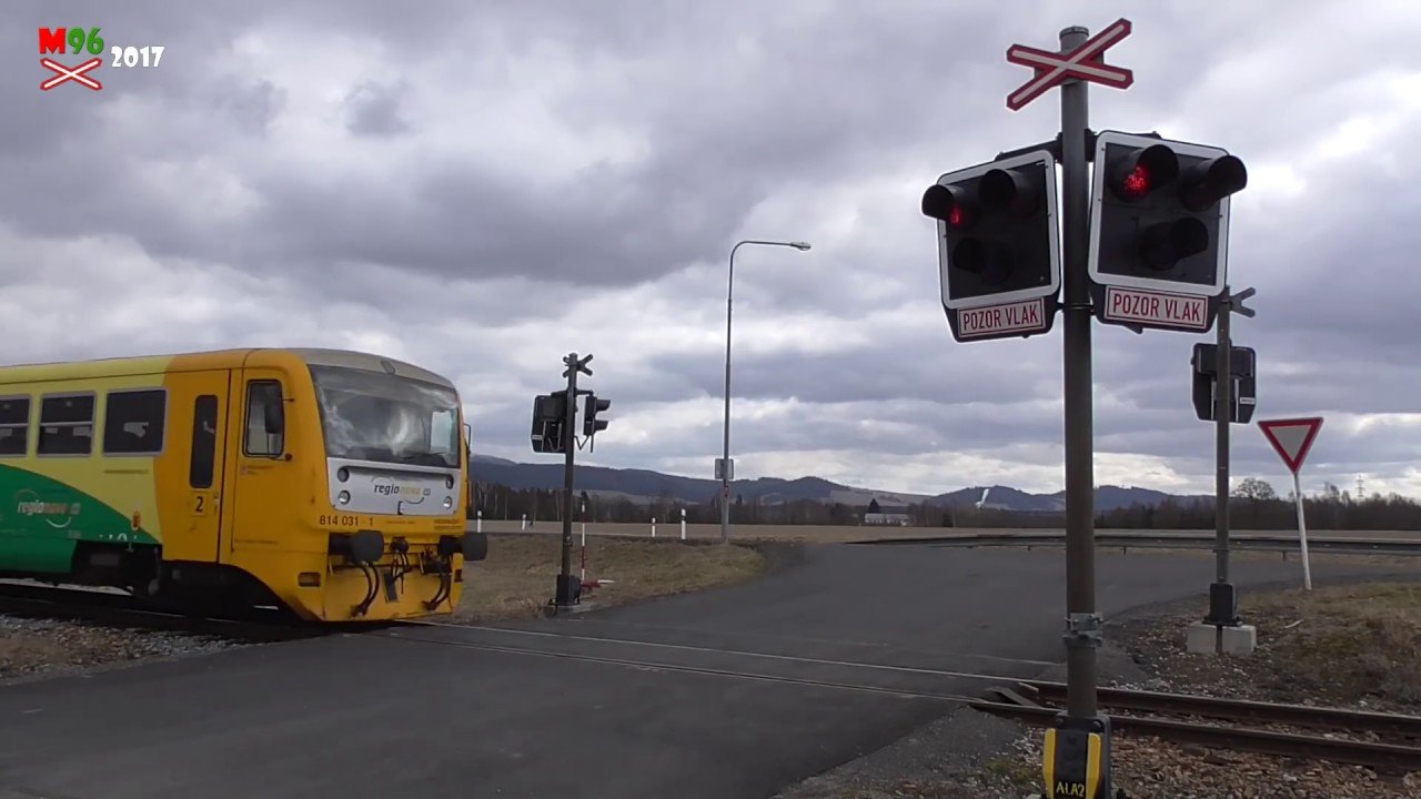 Železniční přejezd Dolní Lipka #2 [P4161] - 11.3.2017 / Czech railroad crossing