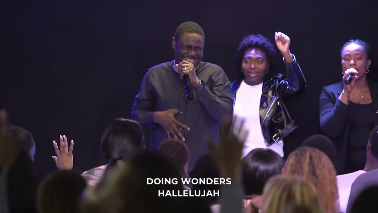 15 Minutes of Intense Worship with Omo Ara