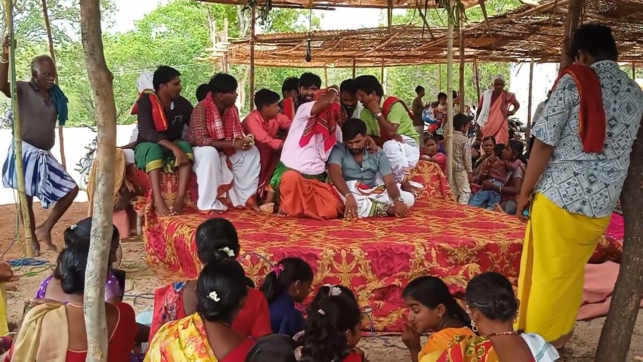 //ఇంటి వెనుక బీరయ్య//అక్క మంకాలి వలపొత//          తాండ్రియాల