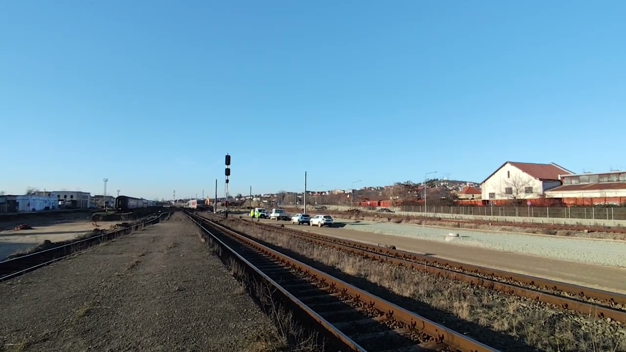 Două trenuri surprinse în aceeași timp în gara Oradea! 😎🚄