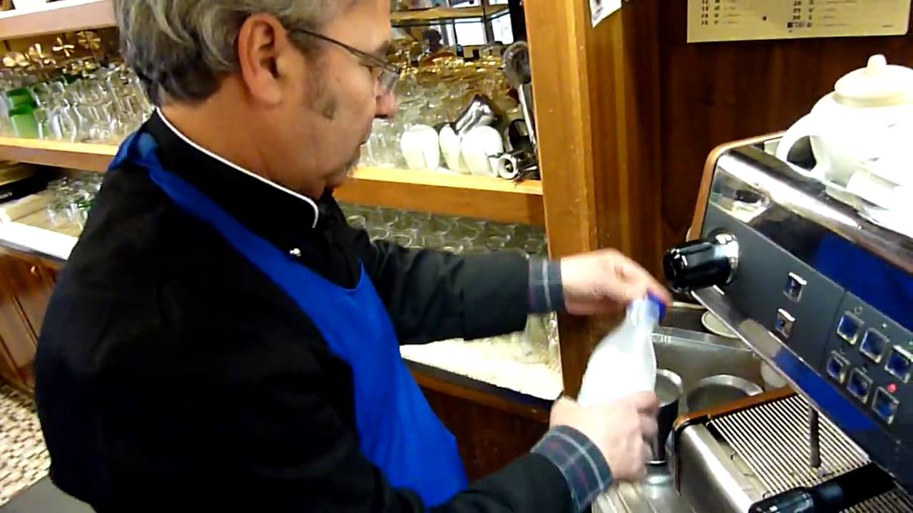 scuola di: il caffè latte e latte macchiato bar gelateria hey remember ventimiglia