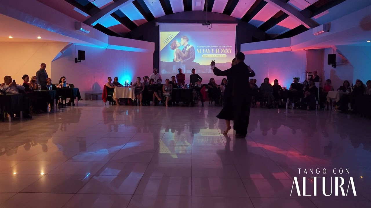 Suyay Quiroga & Jonny Carvajal - Campeones mundiales en Tango con Altura, Bogotá (3)