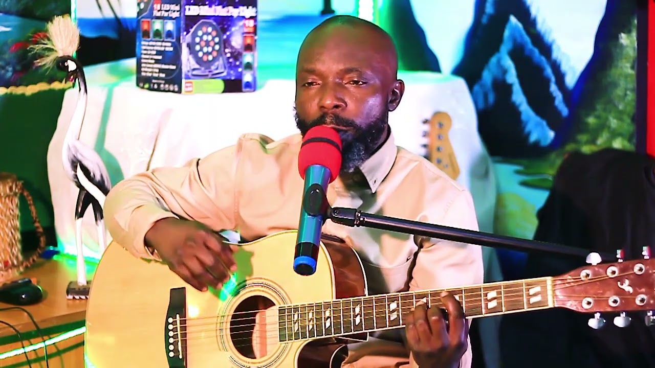 Uko wakwiga gucuranga Solo kubatangira muri (Dm)or (Rem)