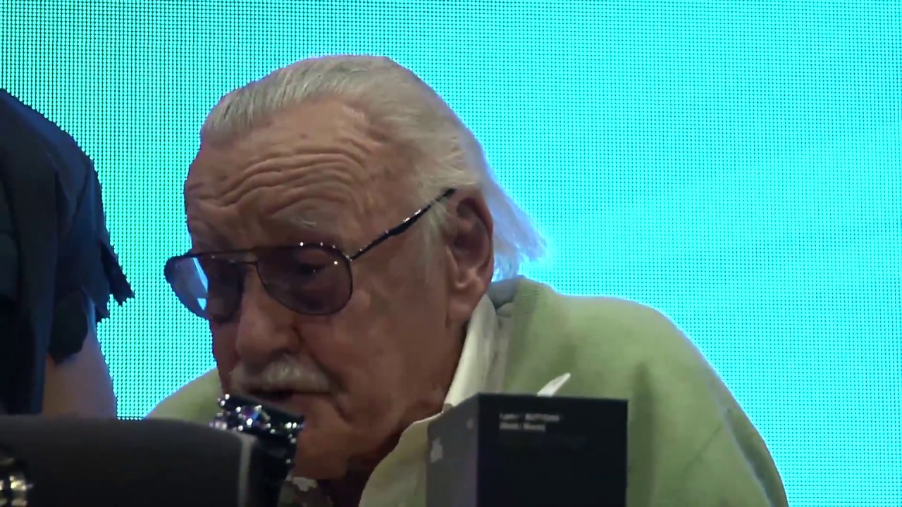 Stan Lee at LA Comic Con 2017 | Comics, Beer & Sci-fi
