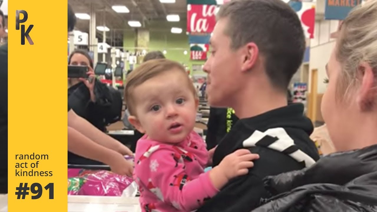 Random Act Of Kindness #91 | Spreading Holiday Cheer While People Shop | PK
