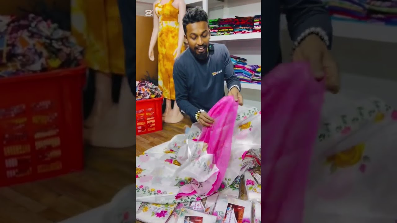සේල් වගේ ගන්න අපෙන් විතරයි සාරී...ලංකාවෙම අඩුම මිල මෙතනින් 0112446778 පිටකොටුව මොණර බතික් විතරයි