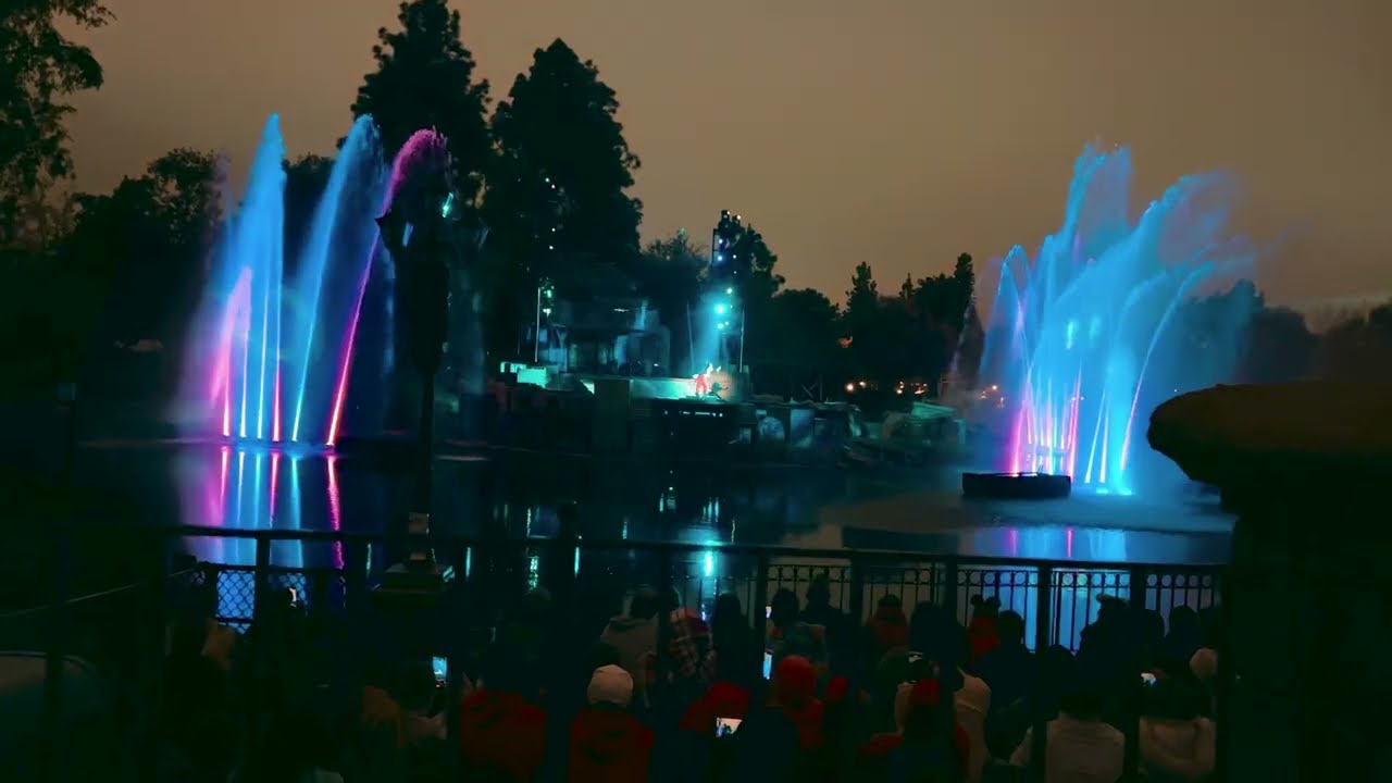 Fantasmic Disneyland April 2023
