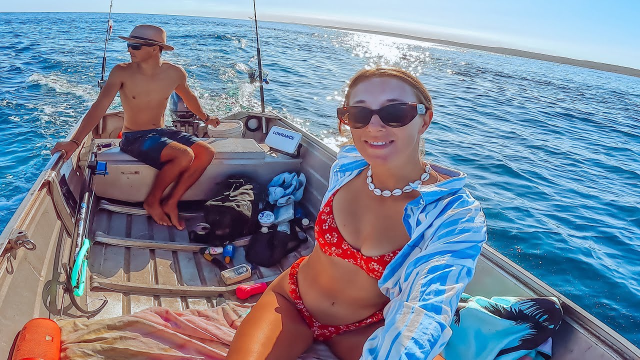 LIVING ON THE BEACH | FISHING FOR FOOD 🎣 | DOUBLE HOOKUP | Winderbandi Camp, Ningaloo | S1E24