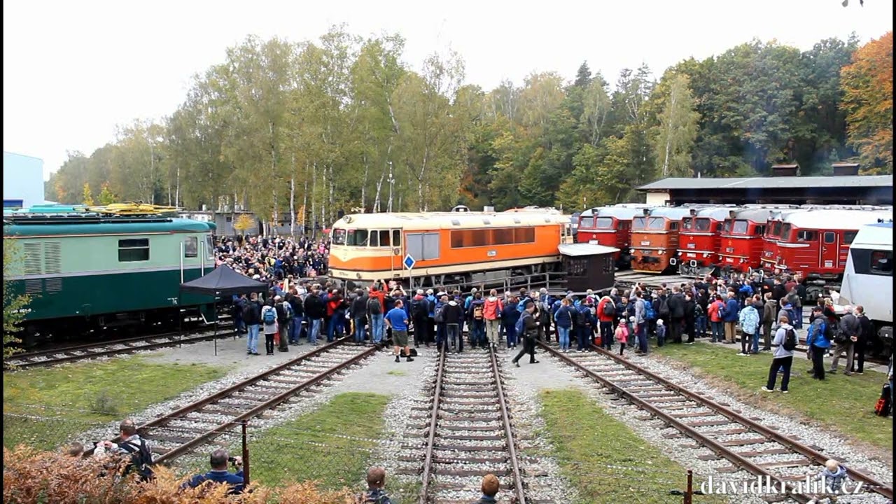 Train / Zug / Vlak - Lokomotiva T678.0012 - 