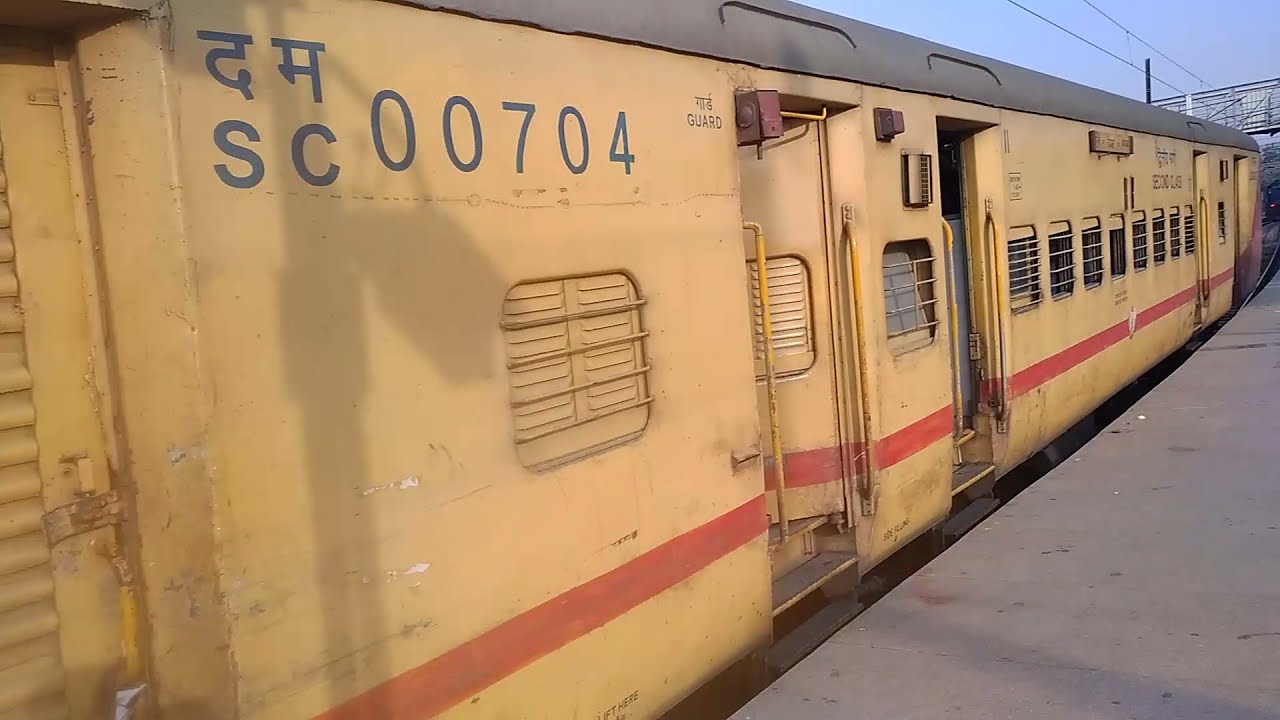 hyderabad purna express train coupling video (part1)