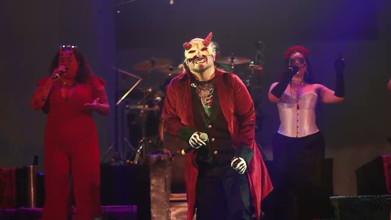 Intrusa – Grupo FAK (En Vivo | Concierto de Halloween)