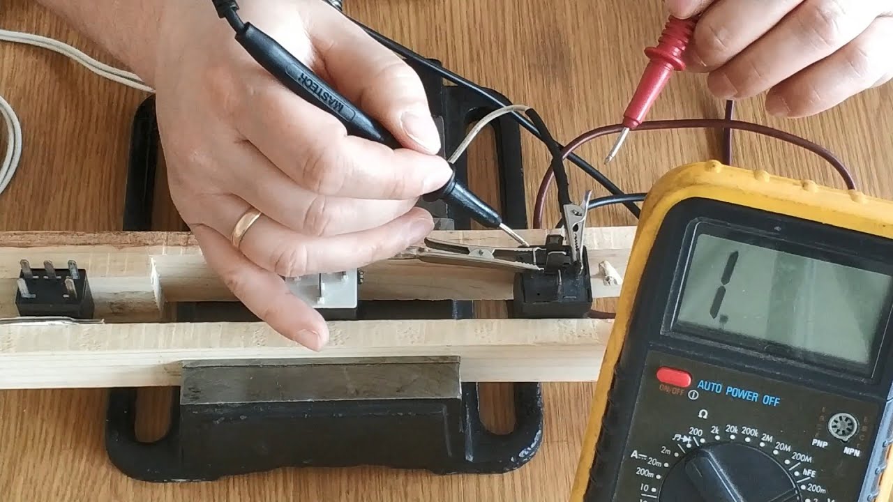 Jak sprawdzić przekaźnik samochodowy Multimetrem - czy działa. How to check a car relay
